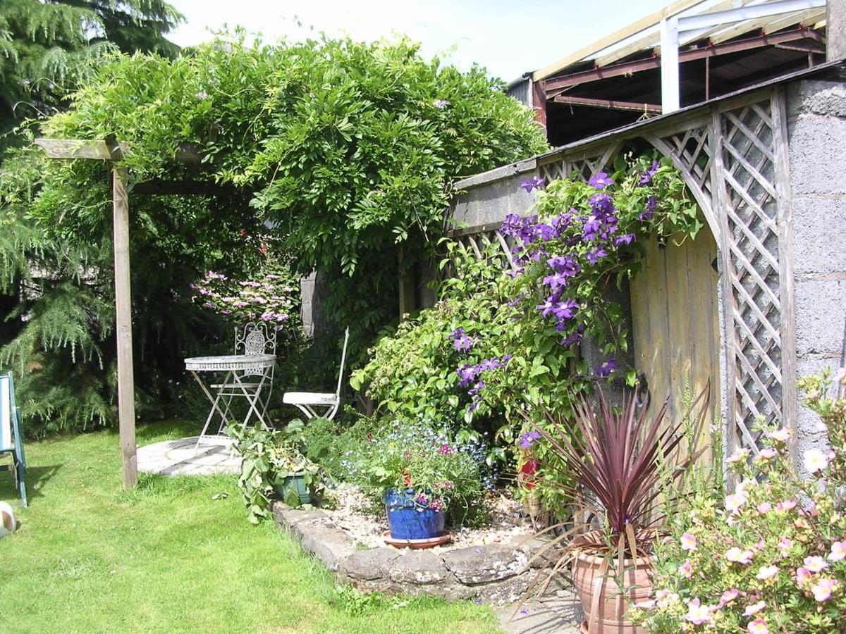 Glascoed Farmhouse Carmarthen Exterior photo